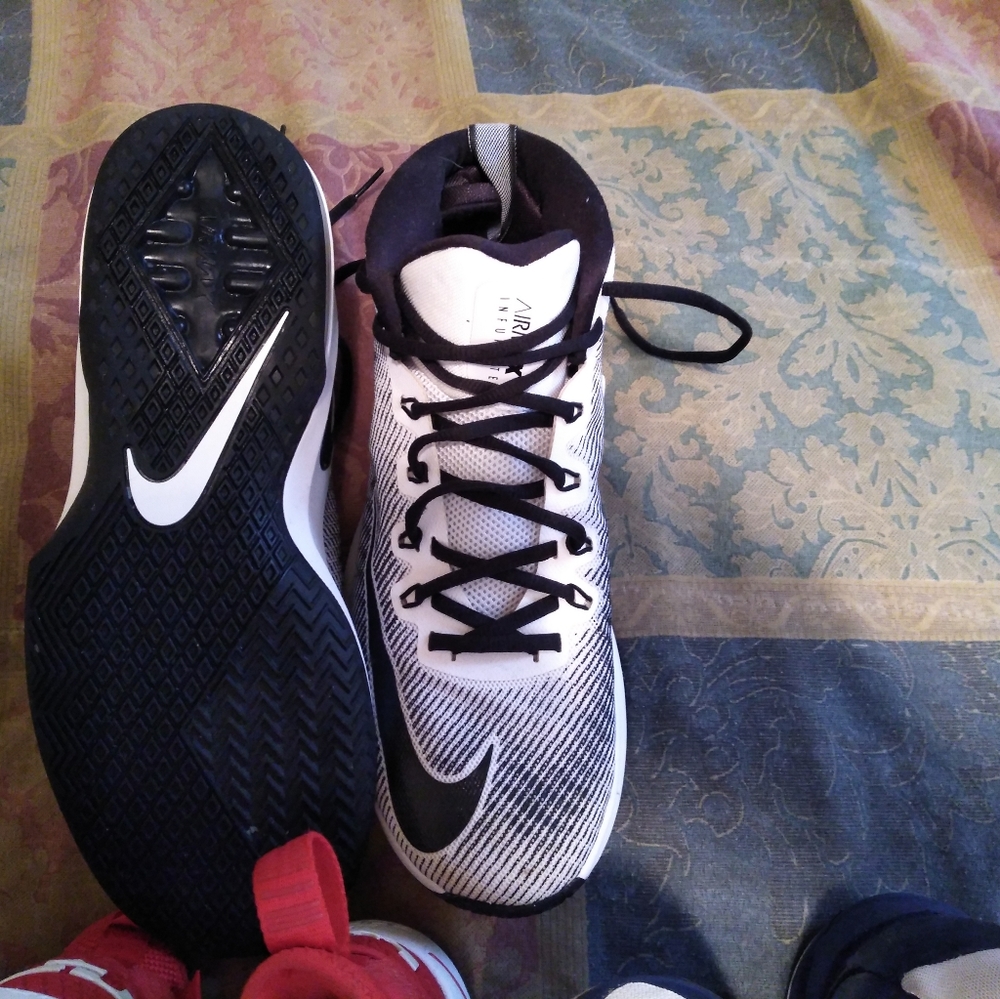 Sneaker Bundle. Nike. Jordans. LeBron's.